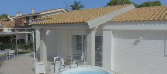 4 bedrooms Villa in Sardinia, Italy No. 247602 17