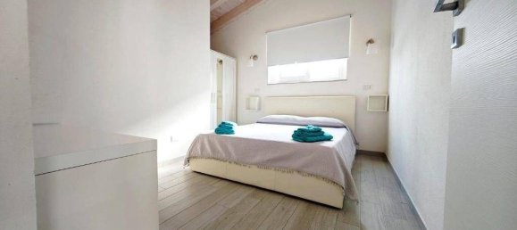 4 bedrooms Villa in Sardinia, Italy No. 247602 8