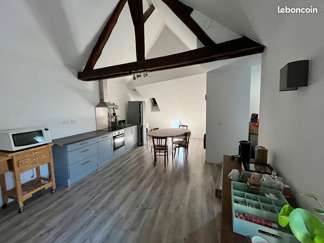 Квартира с 1 спальней в Бурж, Франция № 239863