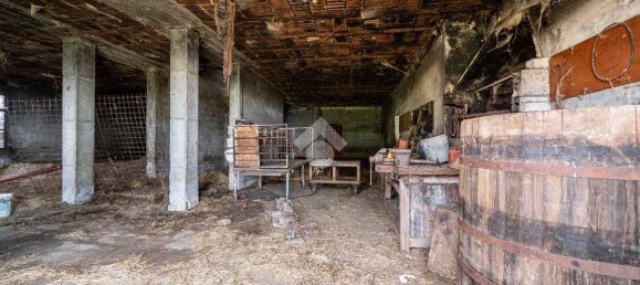 4 bedrooms Villa in Erbezzo, Italy No. 267205 31