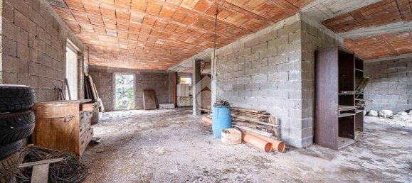 4 bedrooms Villa in Erbezzo, Italy No. 267205 27