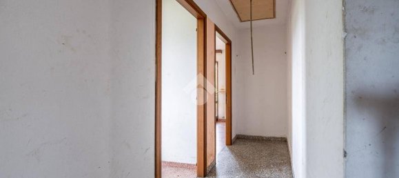 4 bedrooms Villa in Erbezzo, Italy No. 267205 21