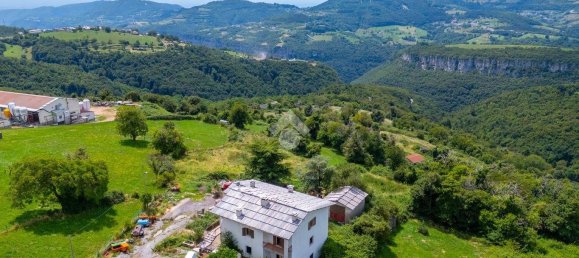 4 bedrooms Villa in Erbezzo, Italy No. 267205 36