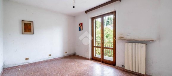 4 bedrooms Villa in Erbezzo, Italy No. 267205 23