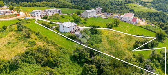 4 bedrooms Villa in Erbezzo, Italy No. 267205 2