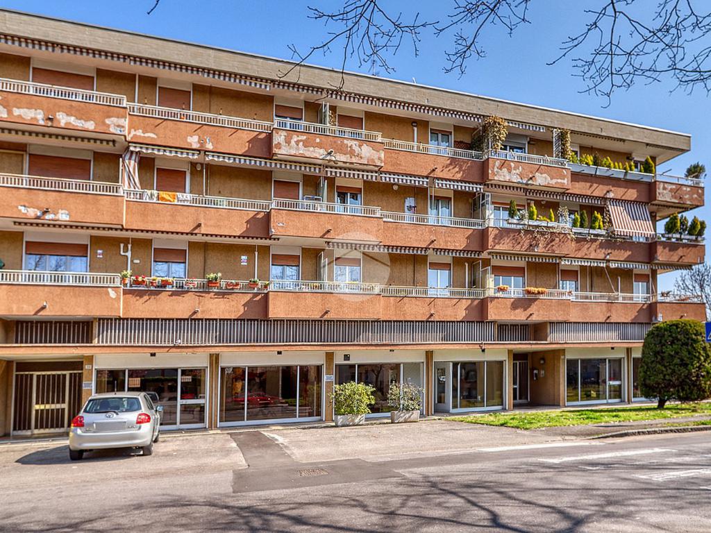 1 bedroom Apartment in Busto Arsizio, Italy No. 218211