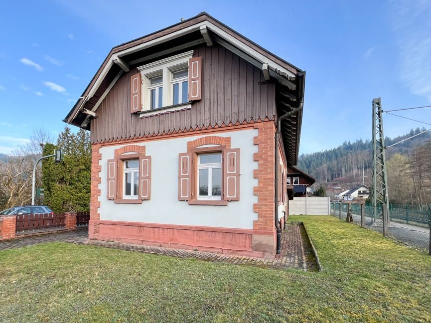 5 rooms House in Baden-Wurttemberg, Germany No. 115222