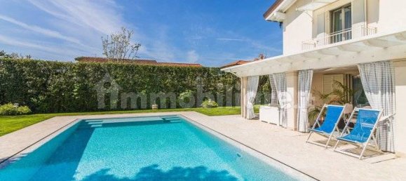 6 bedrooms Villa in Forte dei Marmi, Italy No. 69373 10