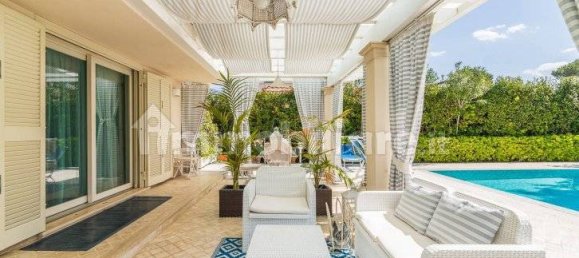 6 bedrooms Villa in Forte dei Marmi, Italy No. 69373 11