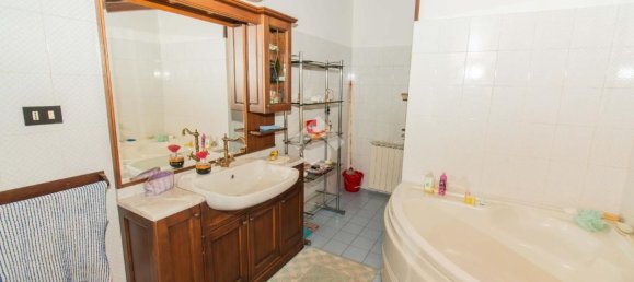 5 rooms House in Turin, Italy No. 271693 28