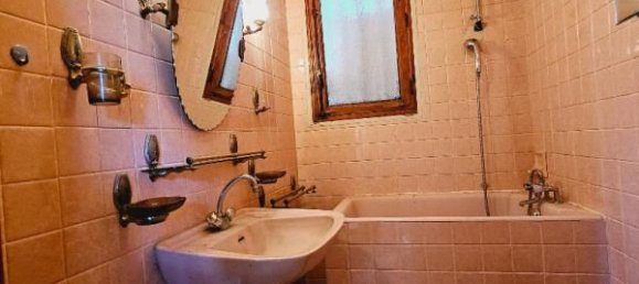 3 Schlafzimmer Haus in Saint-Germain-du-Puy, France, Nr. 228372 12