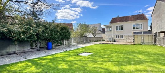 3 bedrooms Villa in Noisy-le-Grand, France No. 164291 3