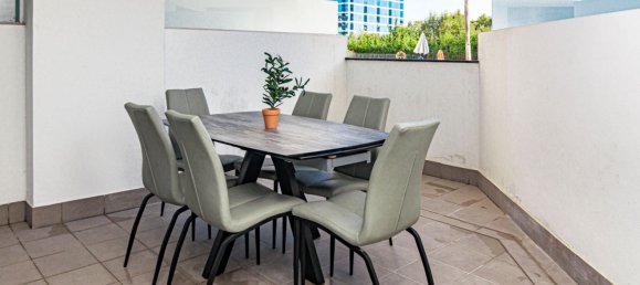 Apartamento de 3 dormitorios en Marbella, Spain No. 136799 5