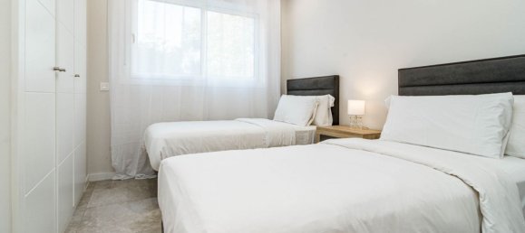 Apartamento de 3 dormitorios en Marbella, Spain No. 136799 15