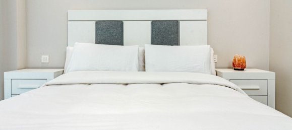 Apartamento de 3 dormitorios en Marbella, Spain No. 136799 4