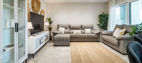 Apartamento de 3 dormitorios en Marbella, Spain No. 136799 3