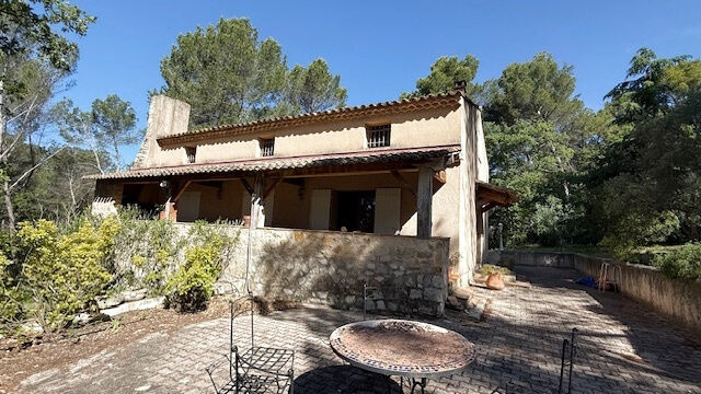 4 Schlafzimmer Haus in Aix-en-Provence, France, Nr. 351482