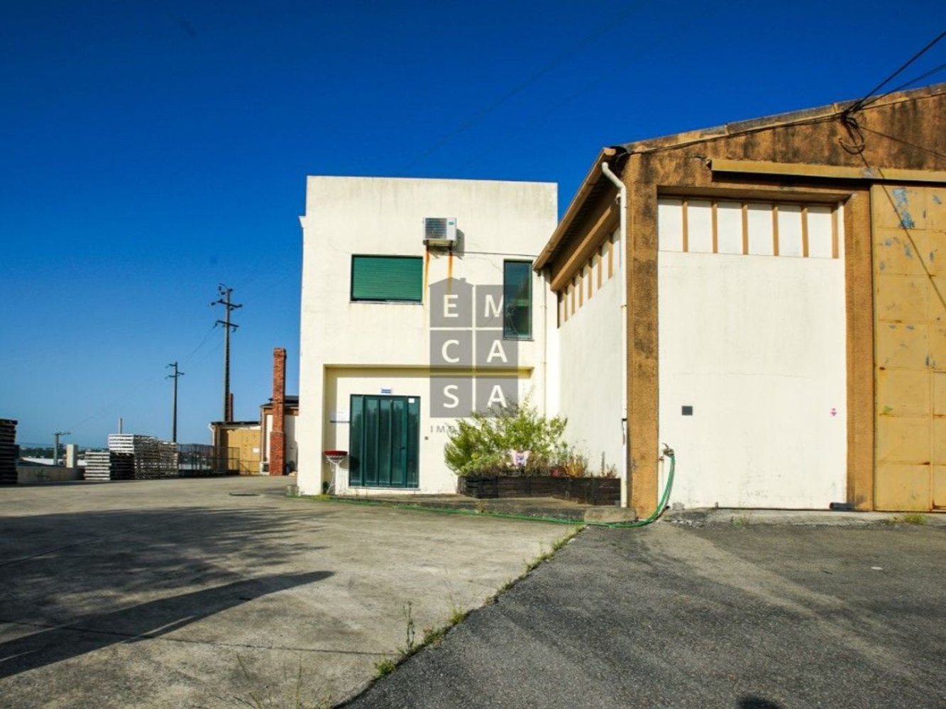 Lagerhaus in Lourosa, Portugal 911m², Nr. 81494