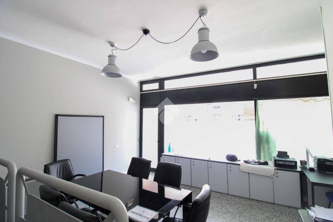 1 room Commercial property in Peschiera Borromeo, Italy No. 296481