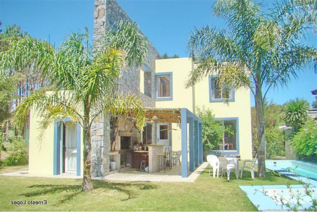 4 bedrooms House in Maldonado, Uruguay No. 4764