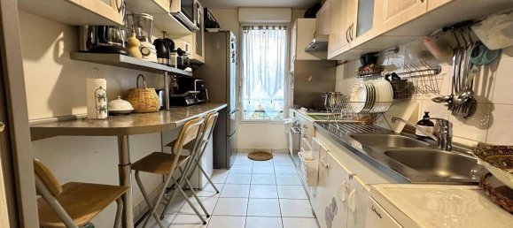 3 chambres Appartement à Neuilly-sur-Marne, France No. 151869 5