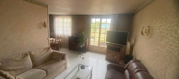 3 bedrooms House in Ennery, France No. 303360 8