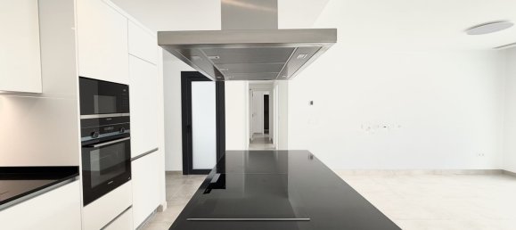 3 Schlafzimmer Penthouse in Estepona, Spain, Nr. 147523 16