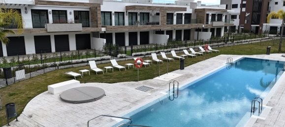 3 Schlafzimmer Penthouse in Estepona, Spain, Nr. 147523 12