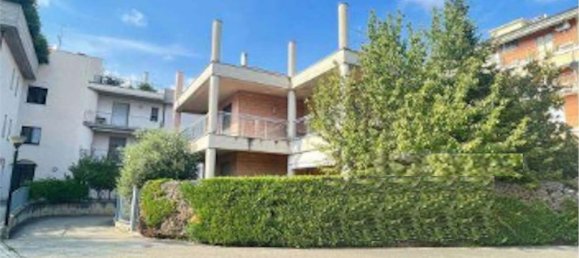 5-salle Maison à Alba, Italy No. 225530 2