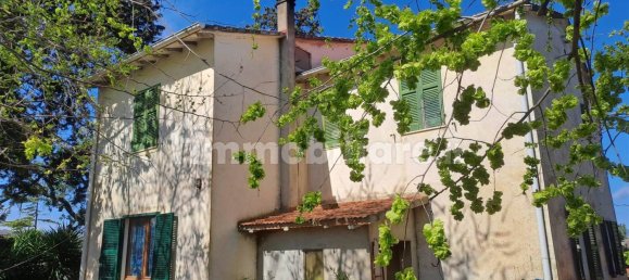 Casa de 3 dormitorios en Scansano, Italy No. 197861 3