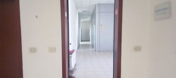 Escritório em Livorno, Italy 126 m² N.º 258069 10