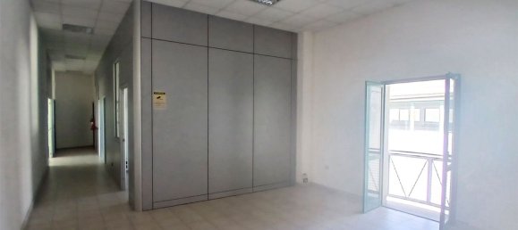 Escritório em Livorno, Italy 126 m² N.º 258069 11