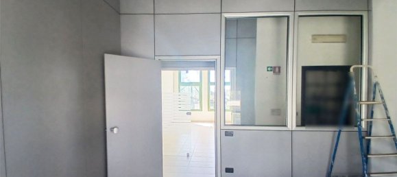 Escritório em Livorno, Italy 126 m² N.º 258069 21