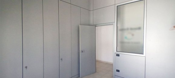 Escritório em Livorno, Italy 126 m² N.º 258069 23