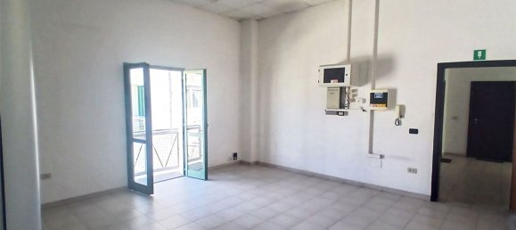 Escritório em Livorno, Italy 126 m² N.º 258069 27