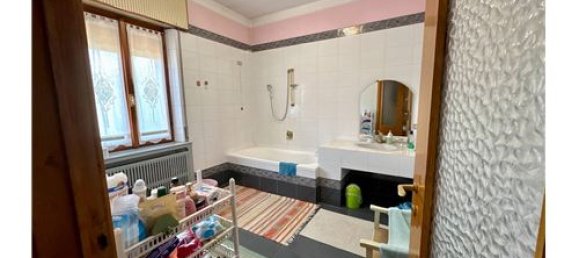 3 bedrooms Villa in Castel Goffredo, Italy No. 308531 9