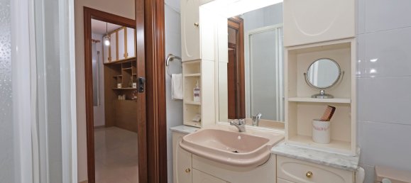 4 bedrooms Apartment in Sant Feliu de Llobregat, Spain No. 140456 9