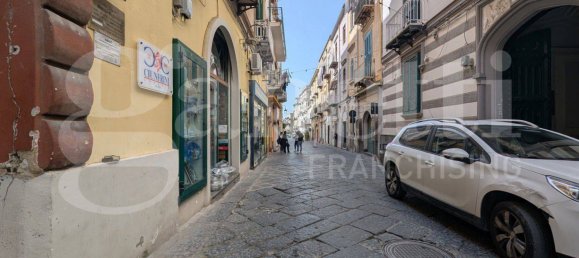 Apartamento de 2 dormitorios en Bacoli, Italy No. 320403 13