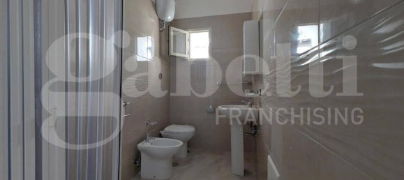 Apartamento de 2 dormitorios en Bacoli, Italy No. 320403 11