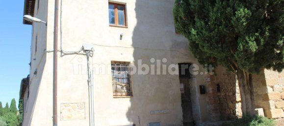 4 bedrooms Apartment in Colle di Val d'Elsa, Italy No. 301011 2