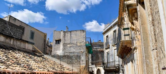 Квартира с 5 спальнями в Палаццоло Акреиде, Италия № 338064 4