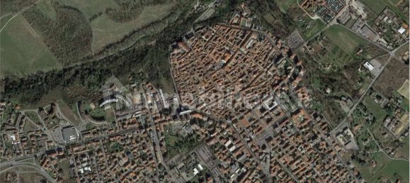 4-salle Appartement à Valenza, Italy No. 211914 20