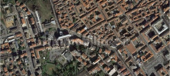 4-salle Appartement à Valenza, Italy No. 211914 19