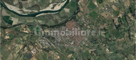 4-salle Appartement à Valenza, Italy No. 211914 21