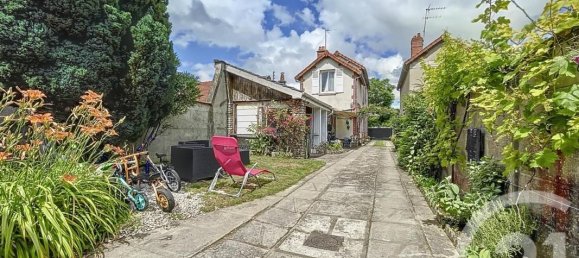 Casa de 4 dormitorios en Saint-Julien-les-Villas, France No. 273610 2