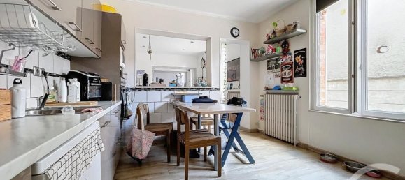 Casa de 4 dormitorios en Saint-Julien-les-Villas, France No. 273610 4