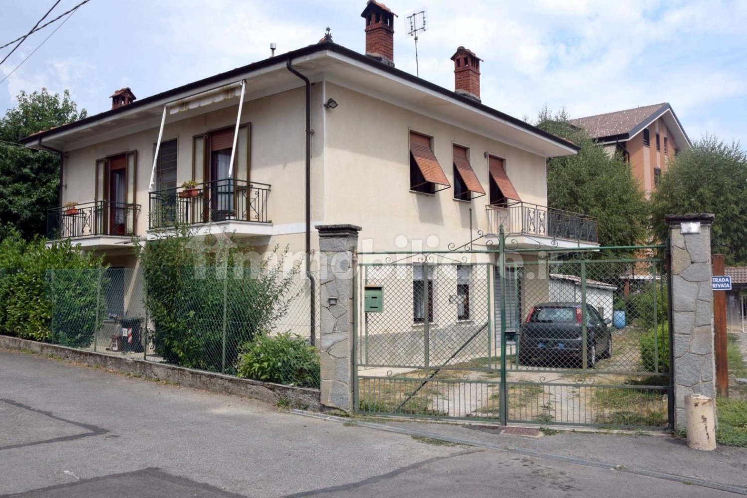 3 bedrooms Villa in Giaveno, Italy No. 389830