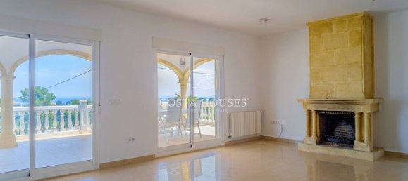 4 bedrooms Villa in Alicante, Spain No. 32724 10