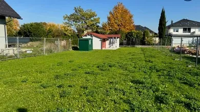  Land in Pottendorf, Austria No. 11606