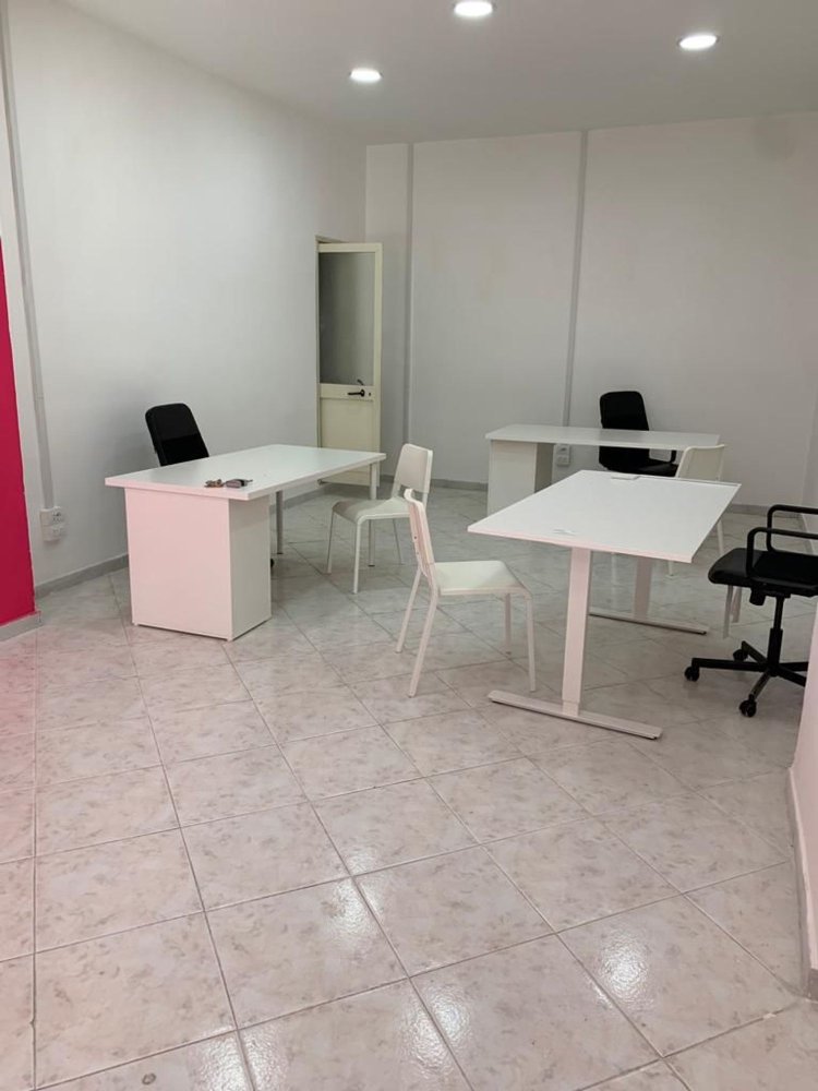  عقار تجاري في Giugliano in Campania, Italy 45متر مربع رقم 84648